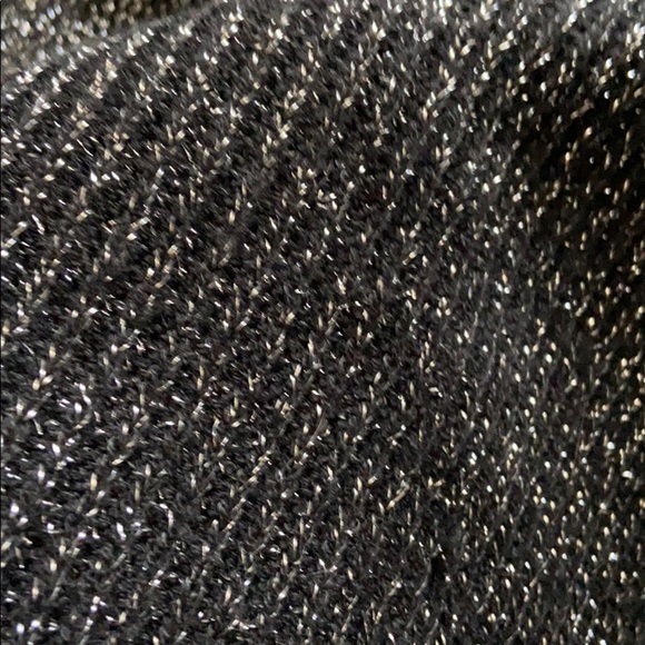 Black and Silver shawl top - Picture 6 of 7